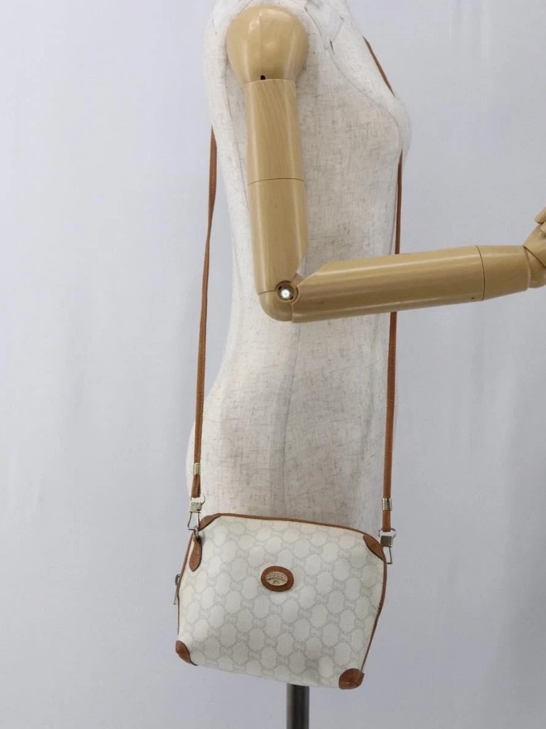 Gucci Gg Plus Supreme Shoulder Bag Pvc Gold White